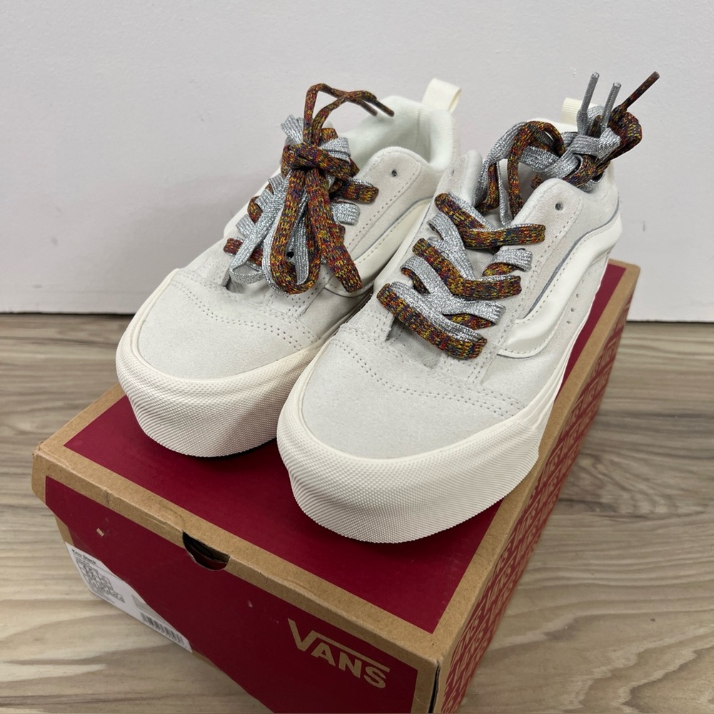 VANS Knu Stack Platform Sneakers White Multi-Color Laces Women's Size 6 NIB